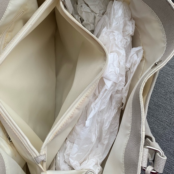 Calvin Klein White Logo Jacquard Size 12L x 18W - Picture 13 of 16